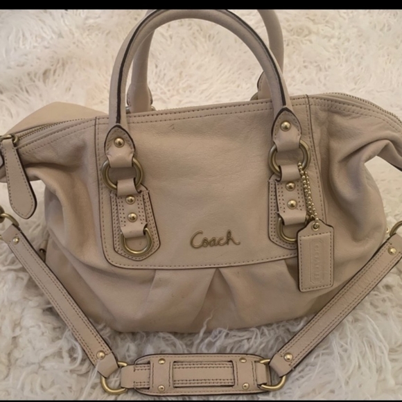 Coach Ashley  leather satchel in creme color with pink interior.  Gorgeous bag. - Picture 5 of 7